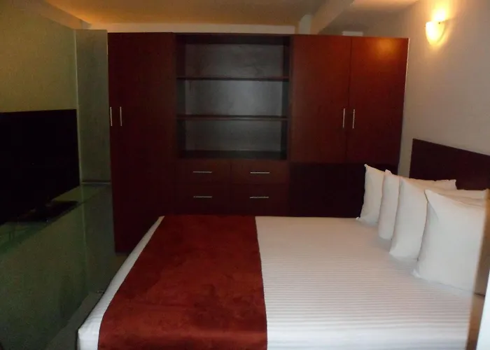 Capri Reforma 410 Aparthotel 4*